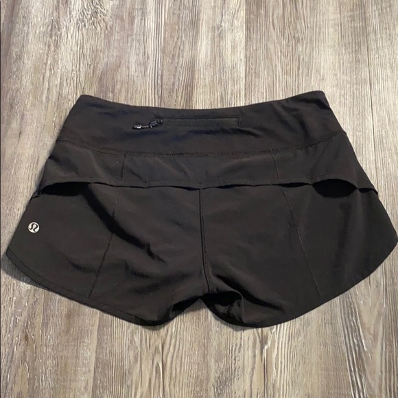 Lululemon Speed Up Shorts - Picture 5 of 6